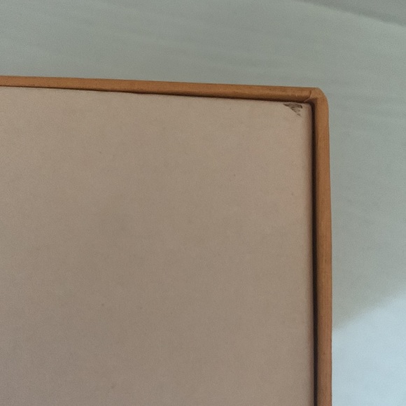 Louis Vuitton Pull Style Box & Bag - Picture 8 of 9